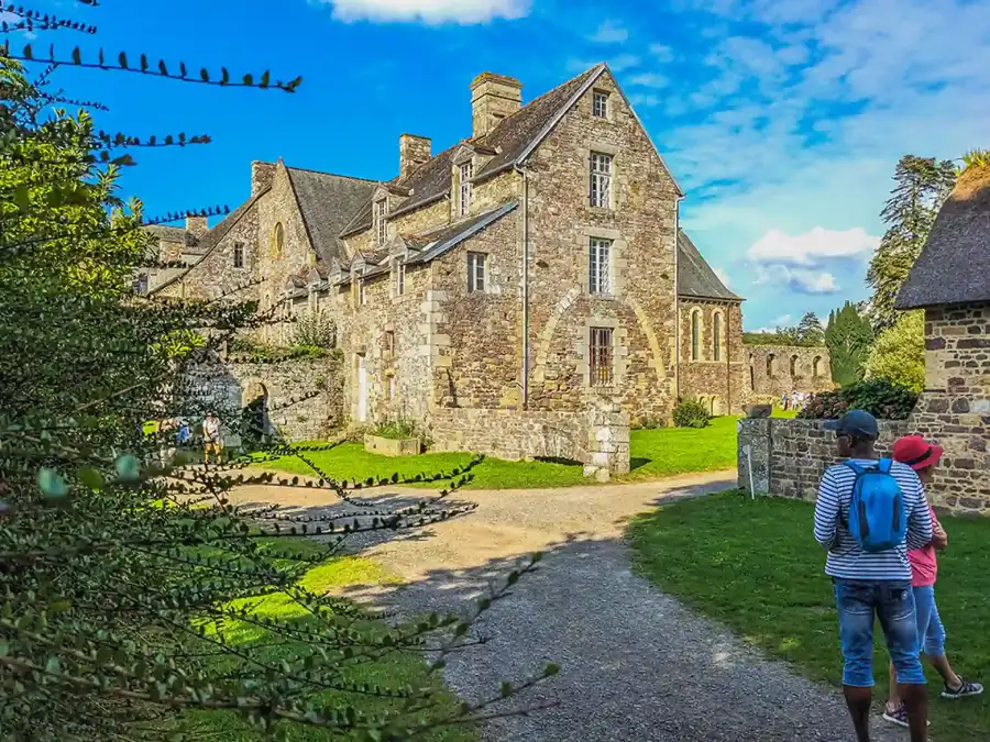 Abbaye de la Lucerne, visite proche du camping Agon-Coutainville