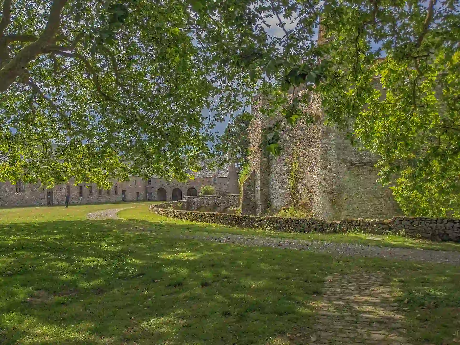 chateau pirou