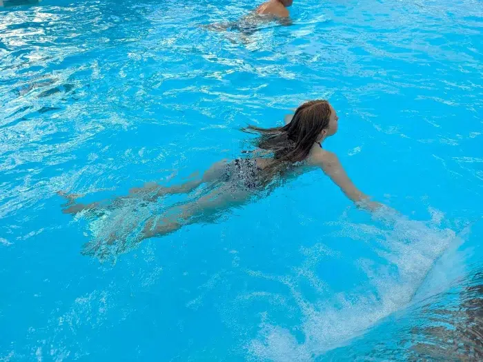 Profitez d’un séjour inoubliable dans notre camping dans la Manche avec piscine couverte et chauffée. Baignade, détente et loisirs pour toute la famille à deux pas de la mer.